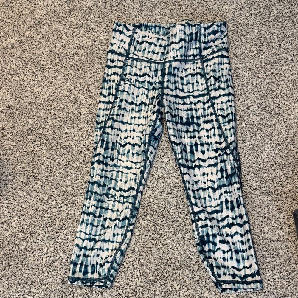 GAP Blue and White Patterned Leggings